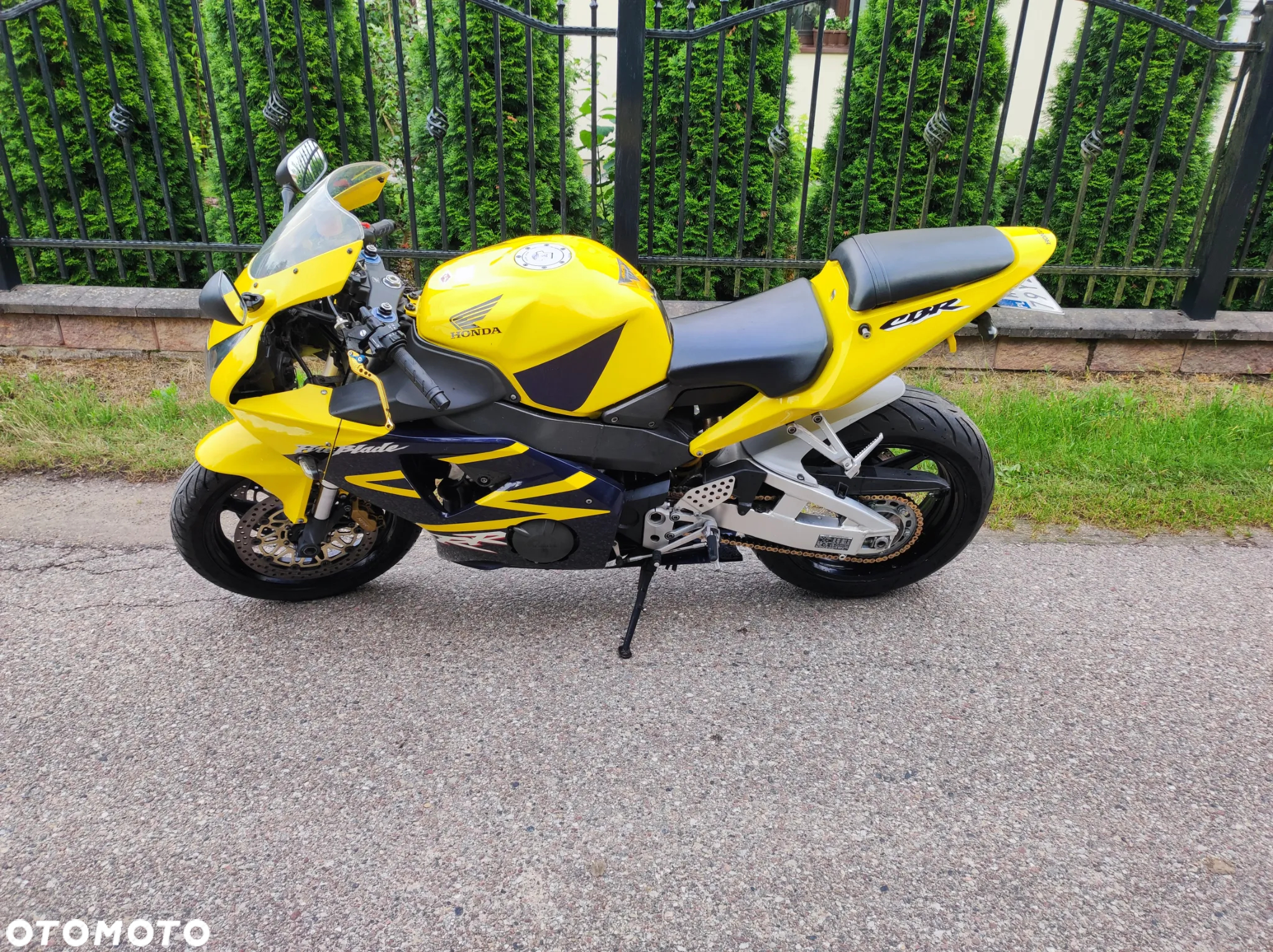 Honda CBR - 6