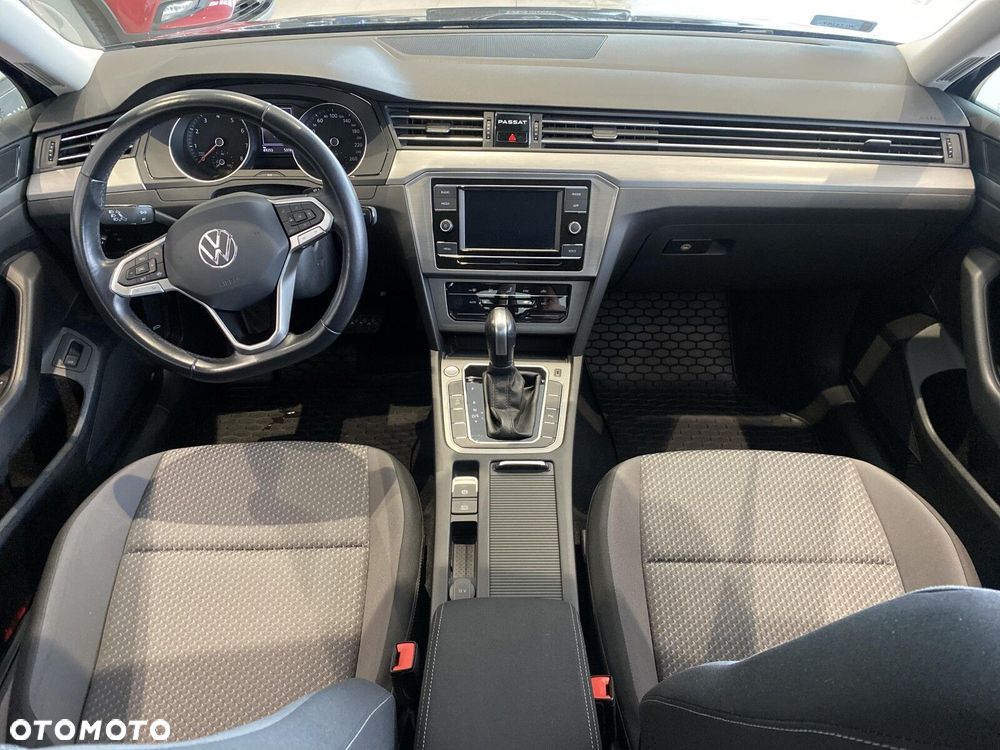 Volkswagen Passat - 24