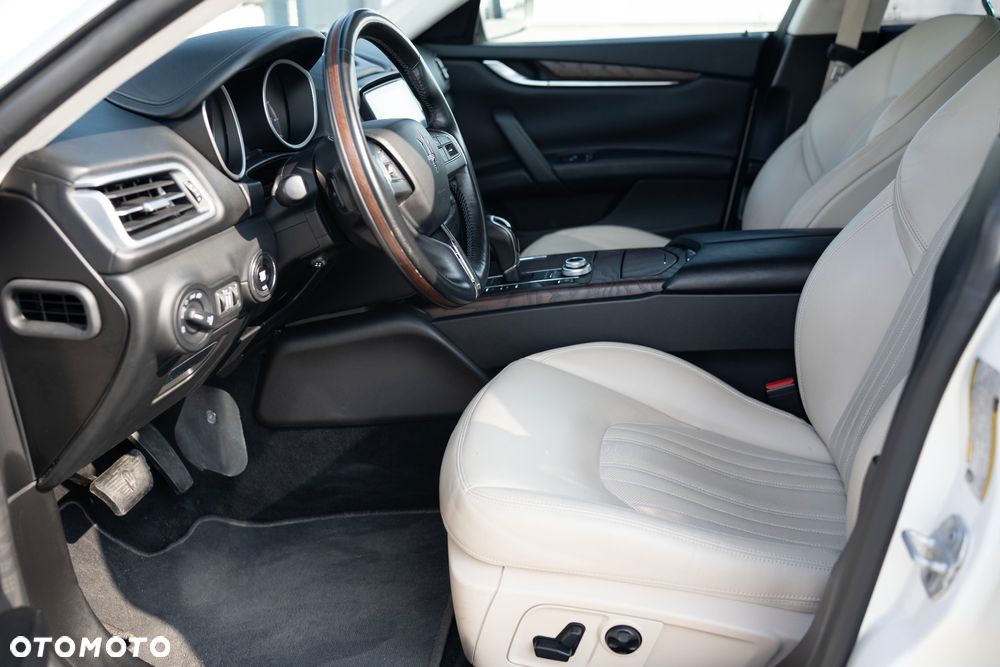 Maserati Ghibli - 30