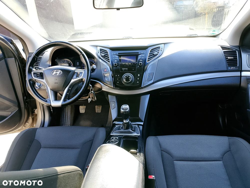 Hyundai i40 Kombi 1.7 CRDi Style - 11