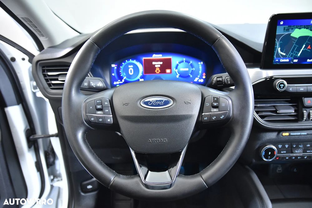 Ford Kuga - 17