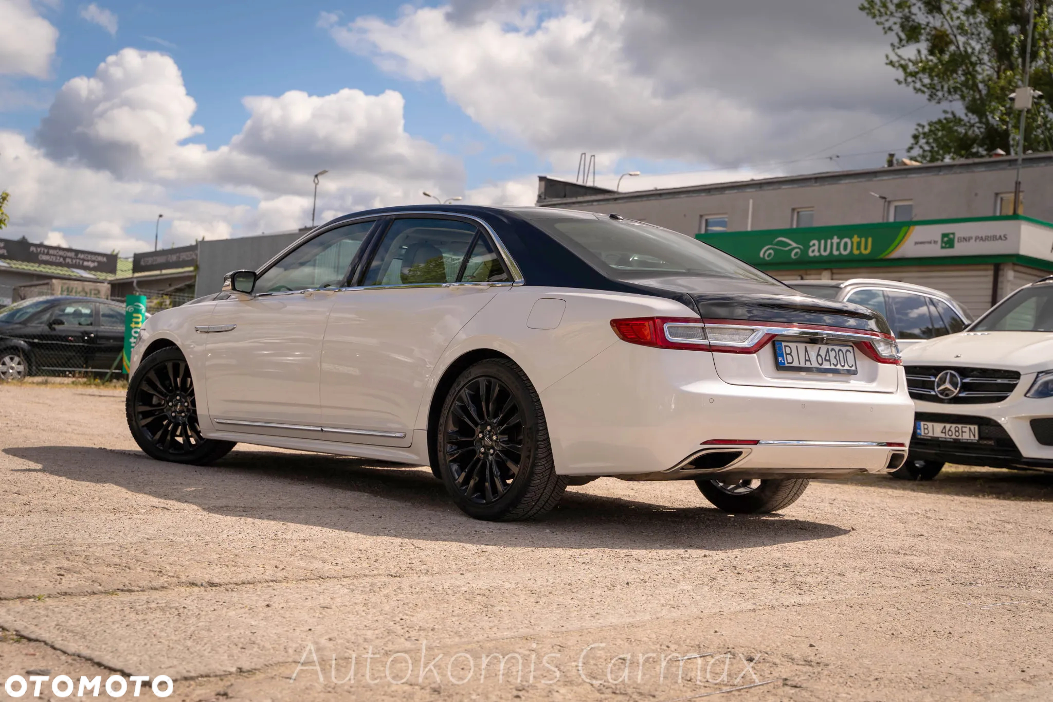 Lincoln Continental - 11