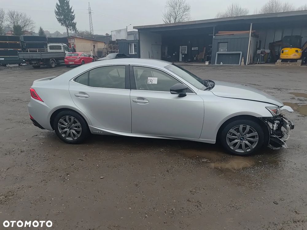 Lexus IS - 2