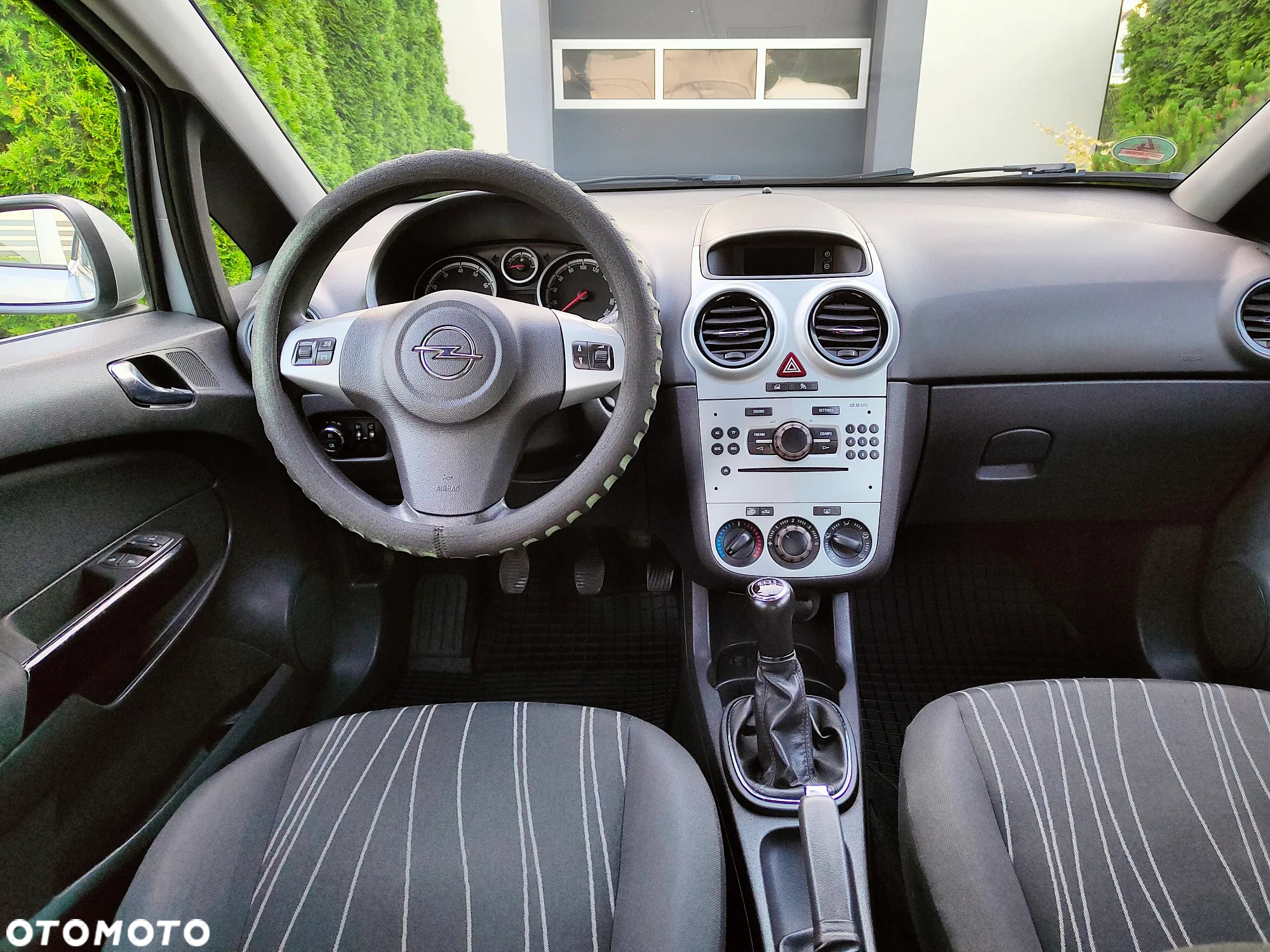 Opel Corsa 1.2 16V Enjoy - 8