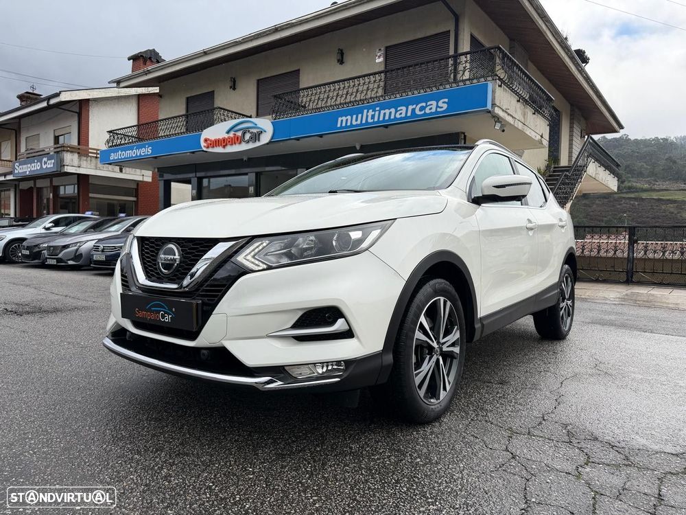 Nissan Qashqai 1.5 dCi N-Connecta J18+Led - 1