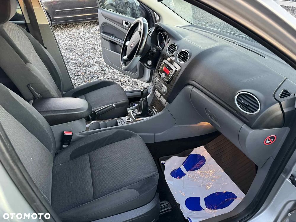 Ford Focus 1.8 TDCi Ghia - 10