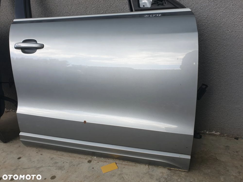 DRZWI PRZÓD TYŁ PRZEDNIE PRAWE KOMPLETNE  LY7G AUDI Q5 - 6