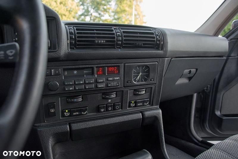 BMW Seria 5 525i - 31