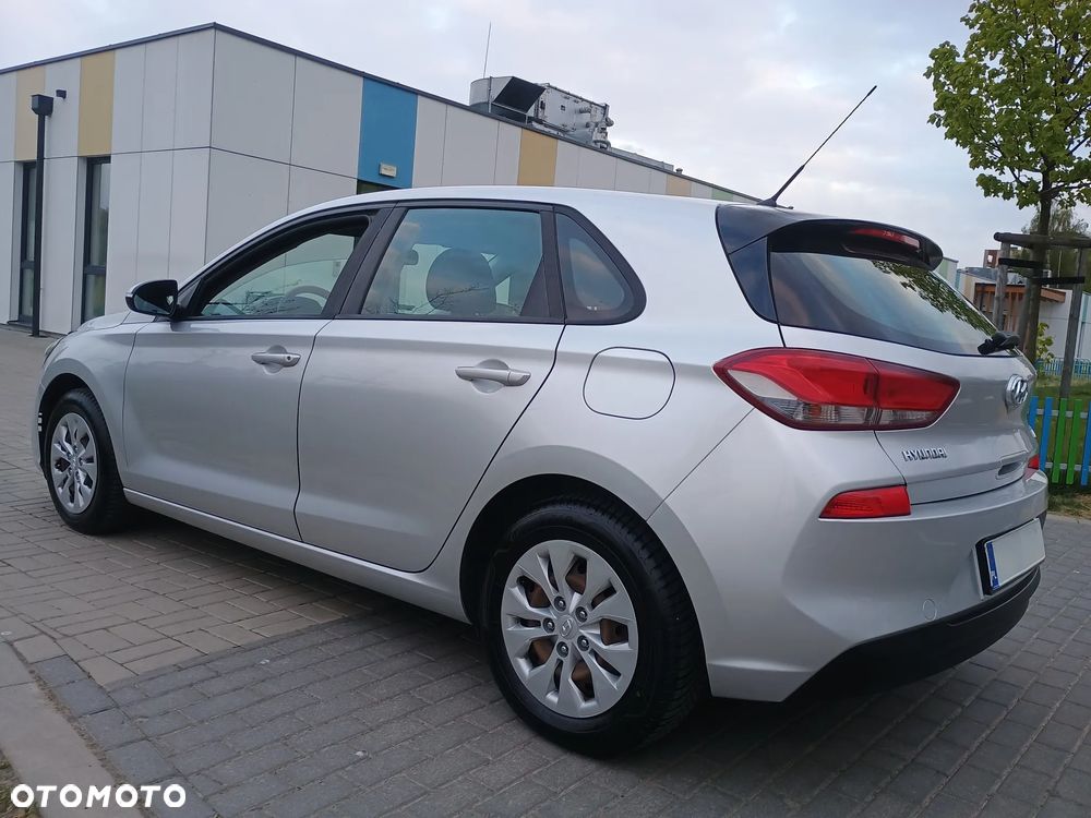 Hyundai i30 1.4 Classic + - 9