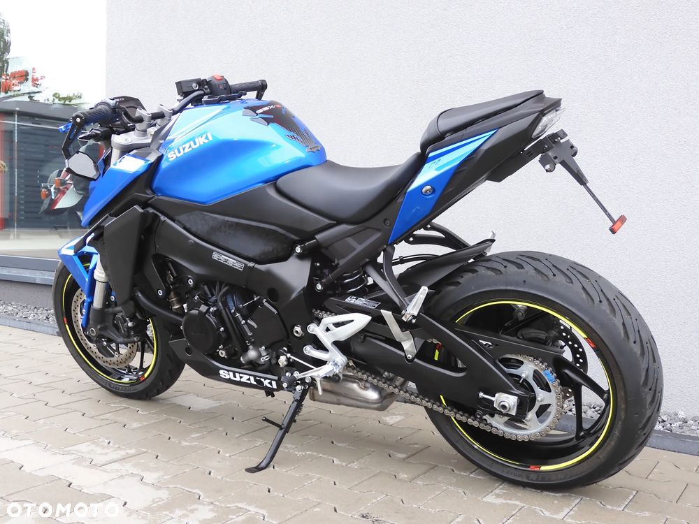 Suzuki GSX - 35