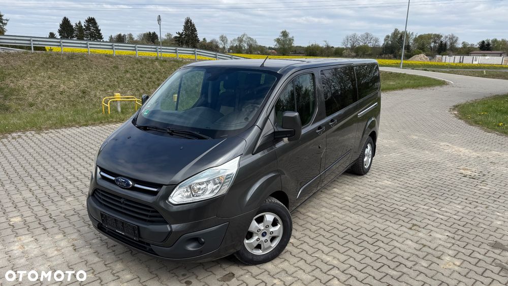 Ford Tourneo Custom - 26