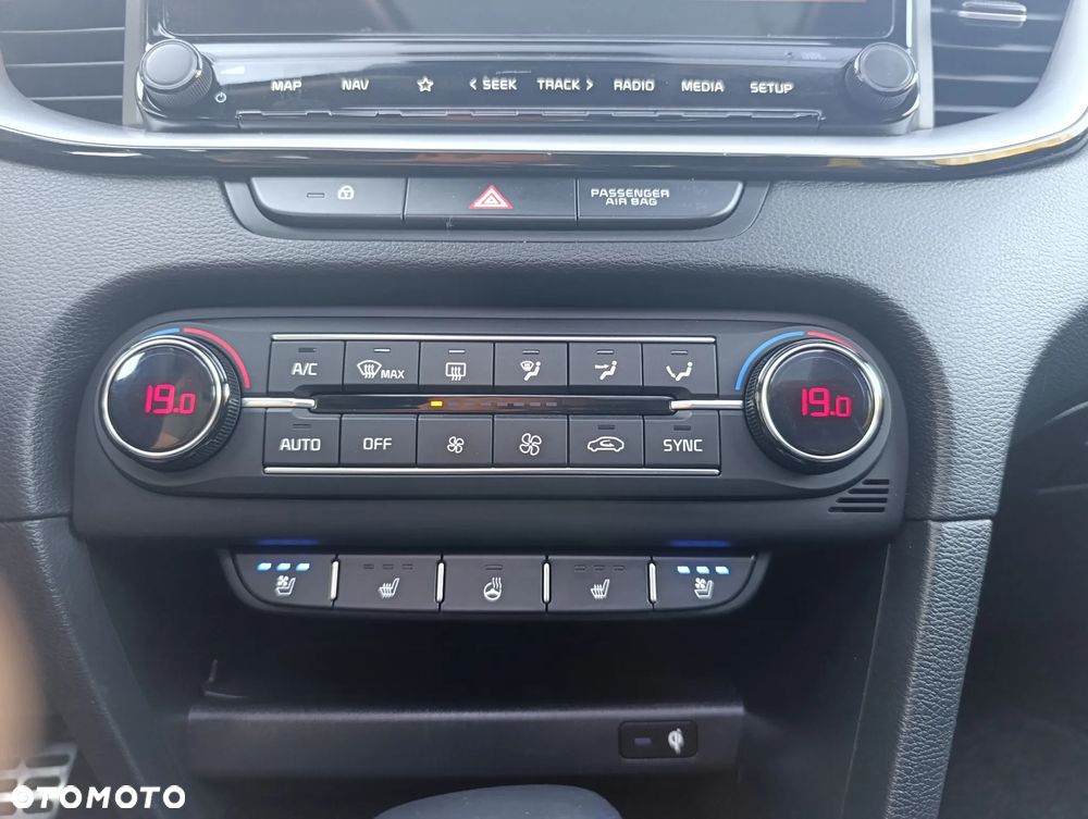 Kia XCeed - 18
