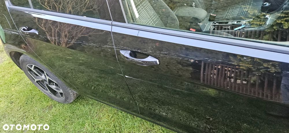 Volkswagen Golf 2.0 TDI 4Motion Sound - 11