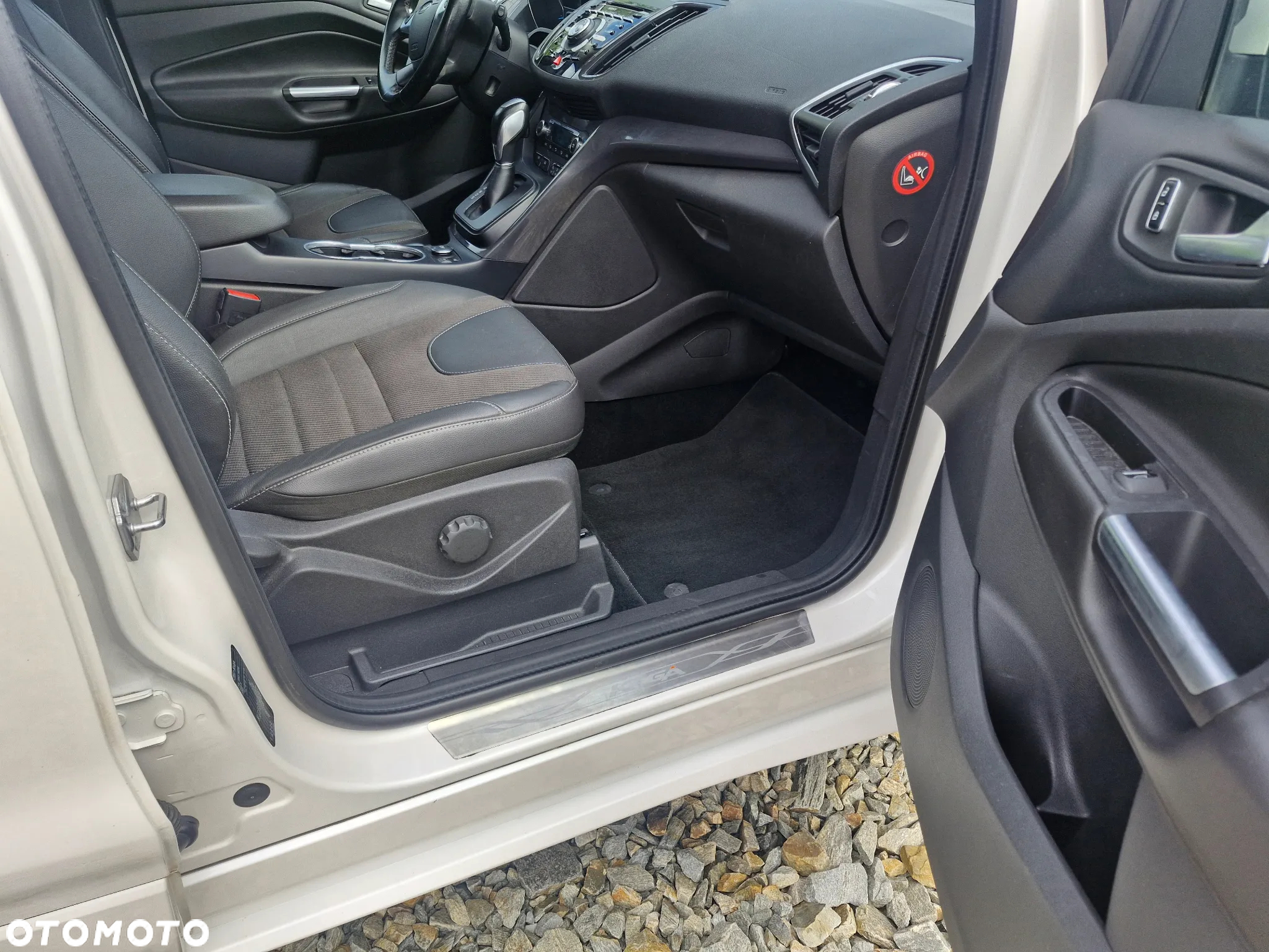 Ford Kuga 2.0 TDCi 4WD Titanium - 30