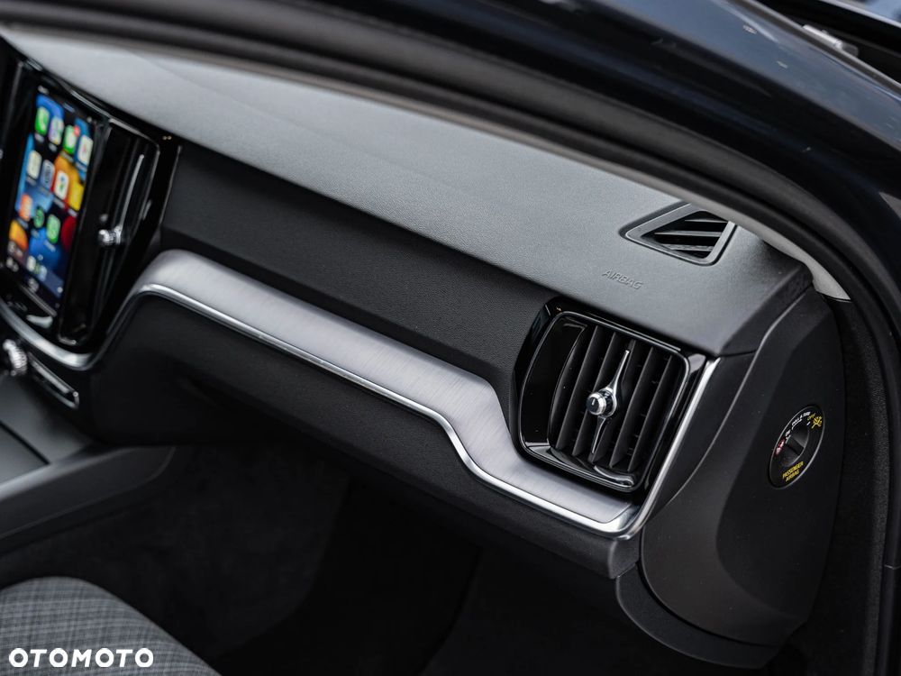 Volvo V60 B3 B Essential - 22