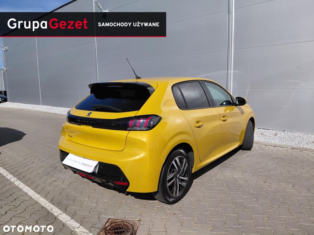 Peugeot 208 - 18