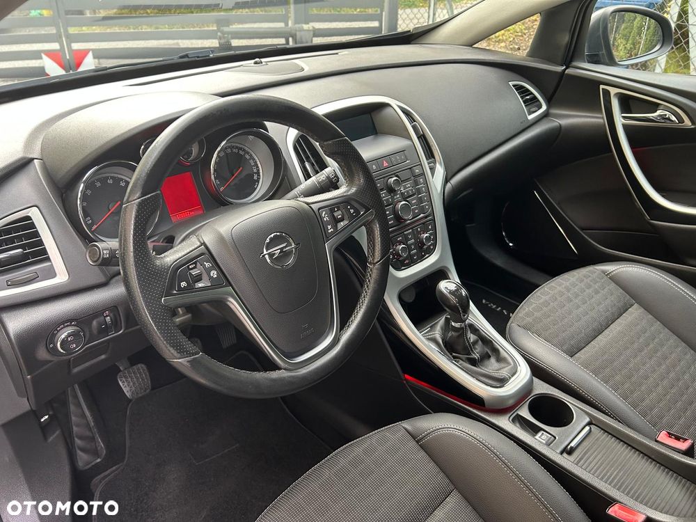 Opel Astra 2012 photo 5