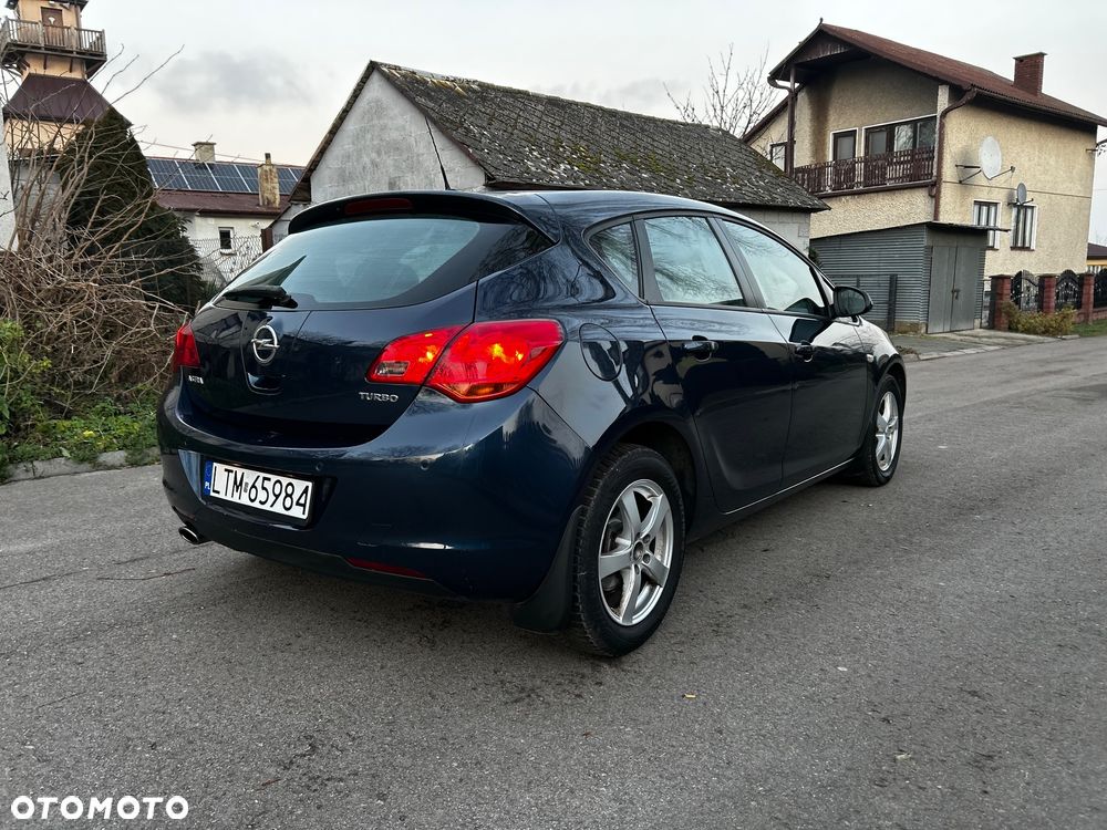 Opel Astra 1.4 Turbo Cosmo - 5