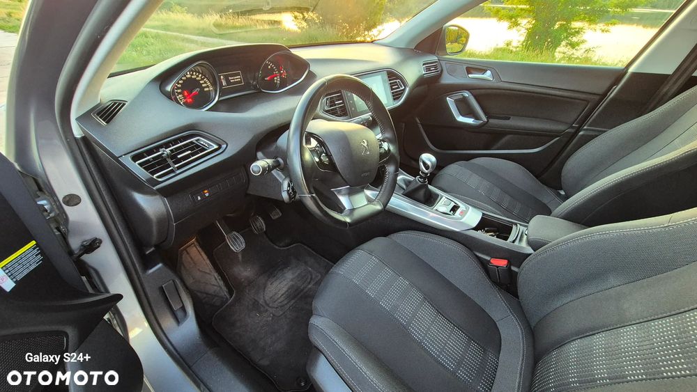 Peugeot 308 BlueHDi 150 Stop & Start Allure - 12