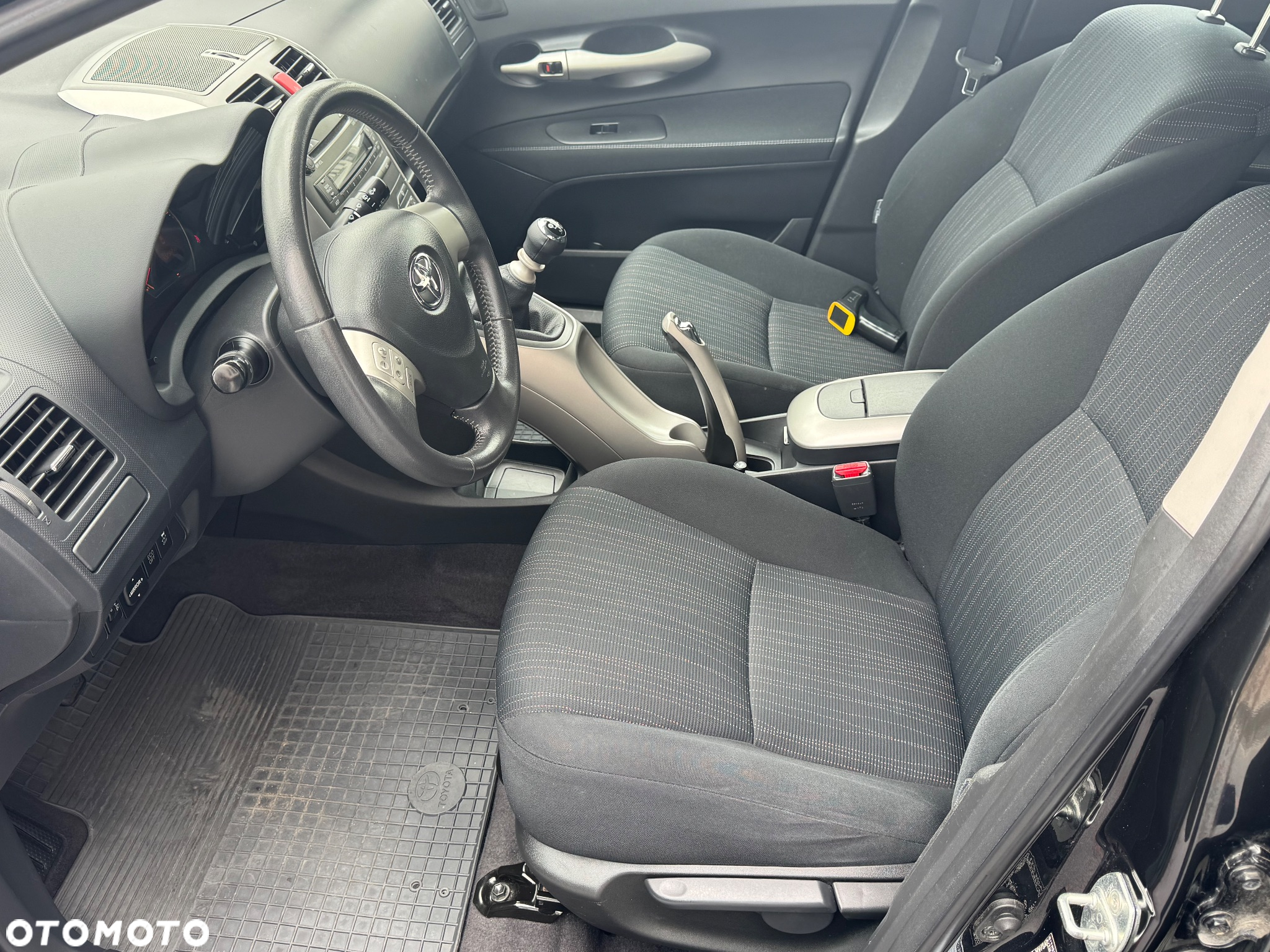 Toyota Auris 1.33 VVT-i Premium - 24