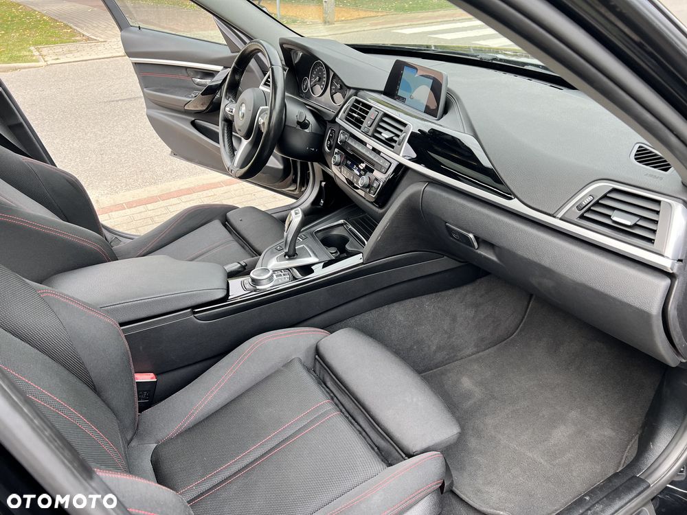BMW Seria 3 320i xDrive Sport Line - 20
