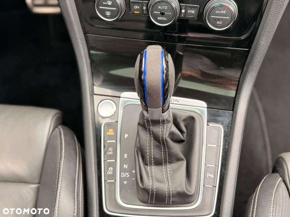 Volkswagen Golf R 4Motion BlueMotion Technology DSG - 14