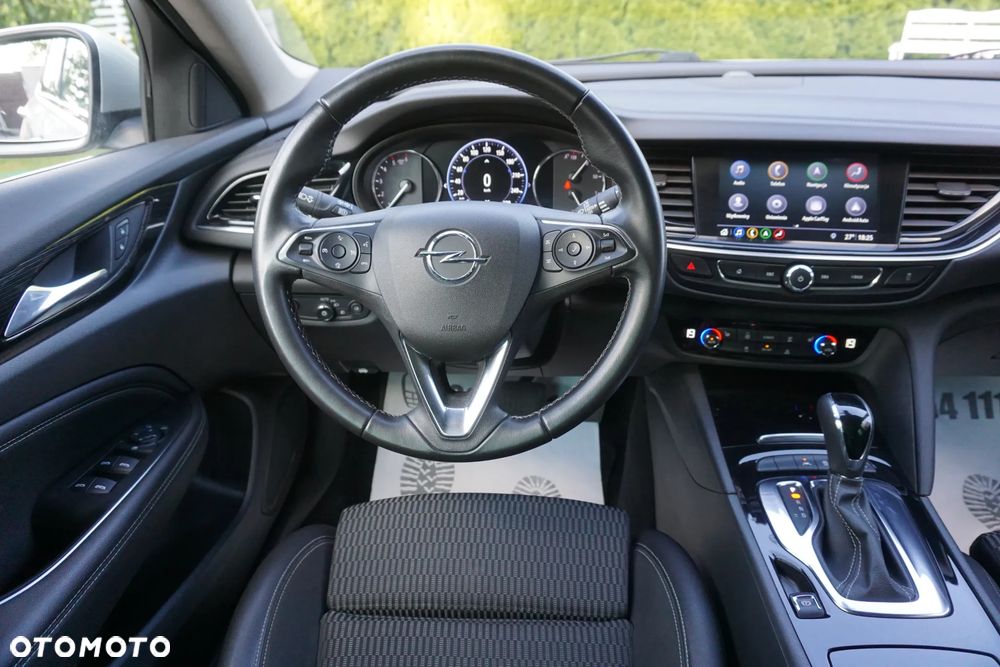 Opel Insignia - 22