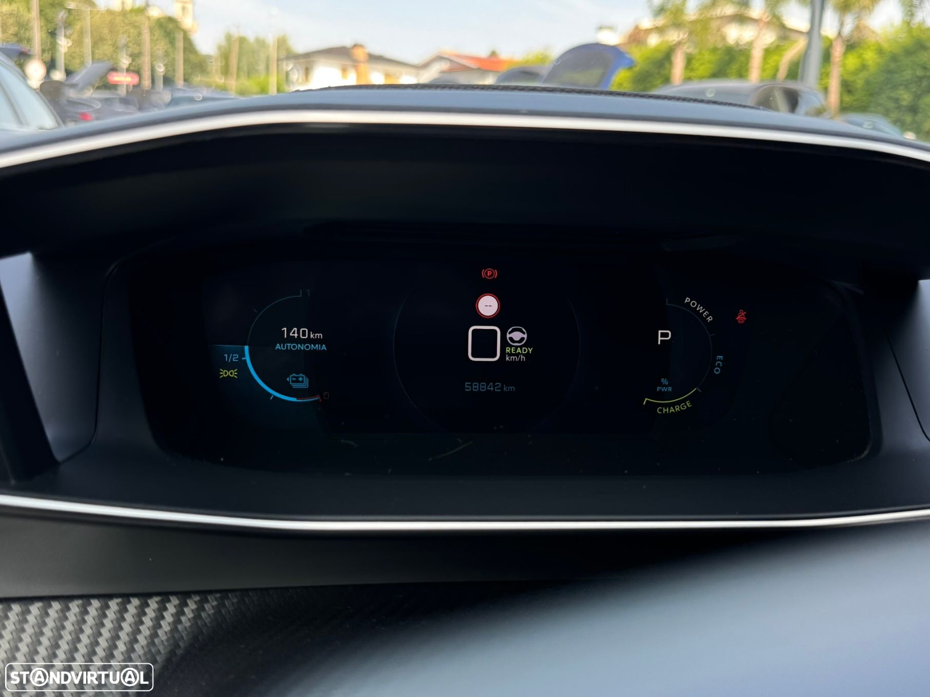 Peugeot e-2008 50 kWh GT - 25
