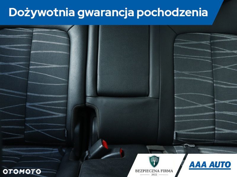 Kia Venga - 12