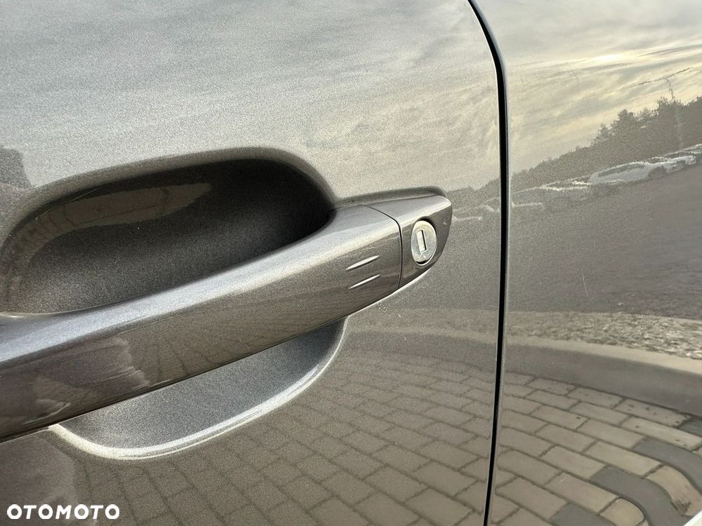 Peugeot 2008 1.2 PureTech Active S&S EAT8 - 28