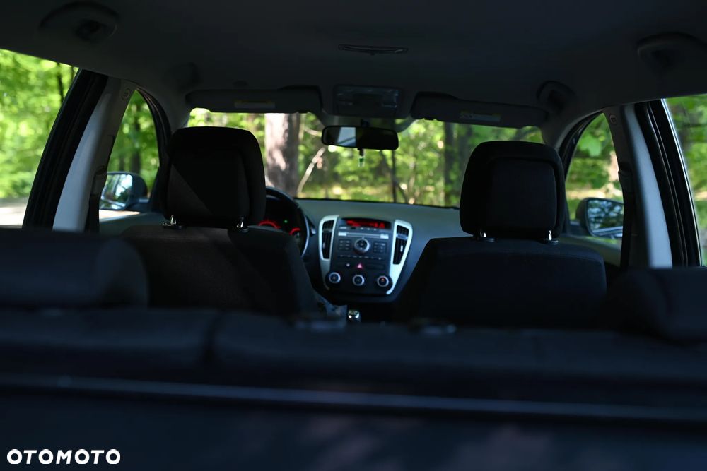 Kia Ceed 1.6 Comfort + - 8