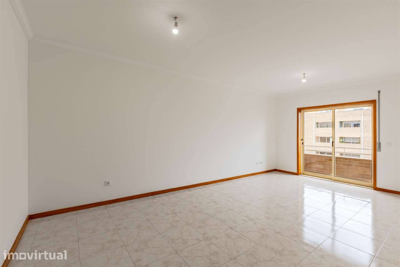 Apartamento T2  para venda Sra da Hora - Grande imagem: 2/35