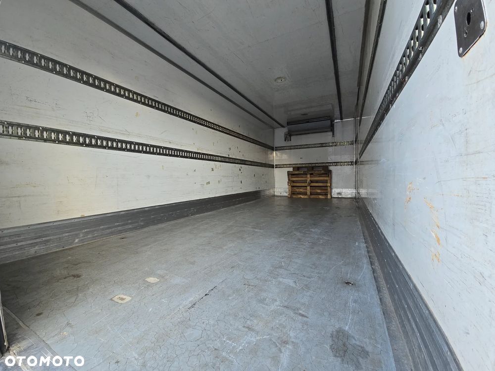 Renault Midlum 240 DXI - 8