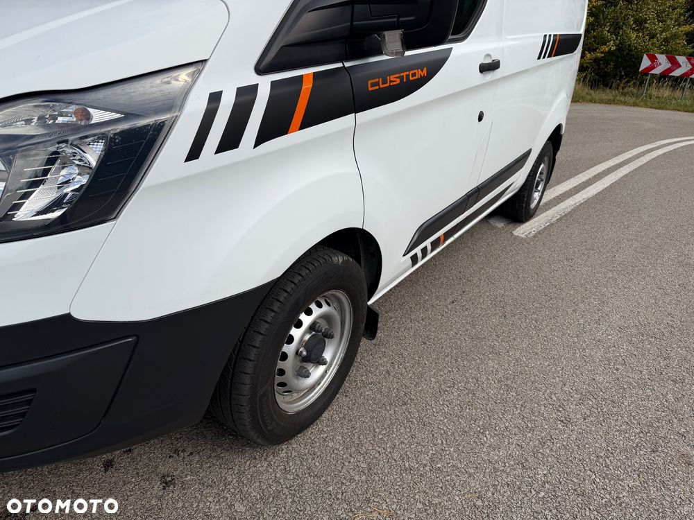 Ford TRANSIT CUSTOM - 26