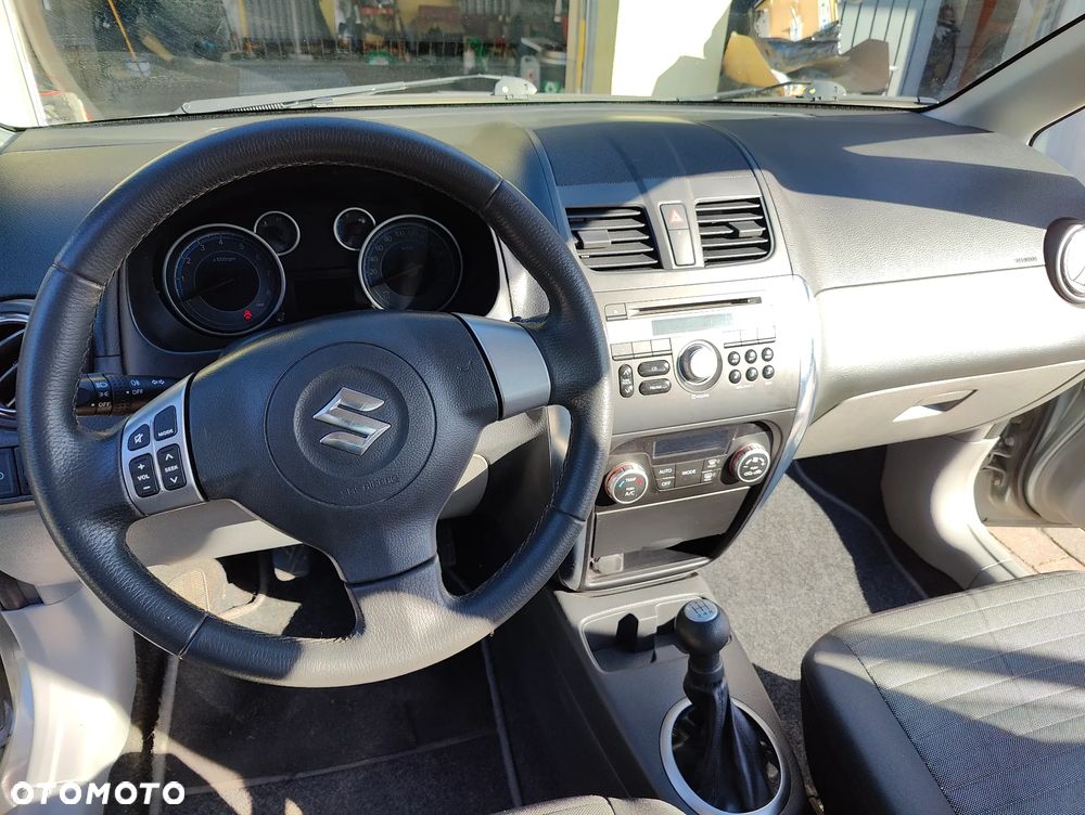 Suzuki SX4 1.6 Comfort Plus 4WD - 3