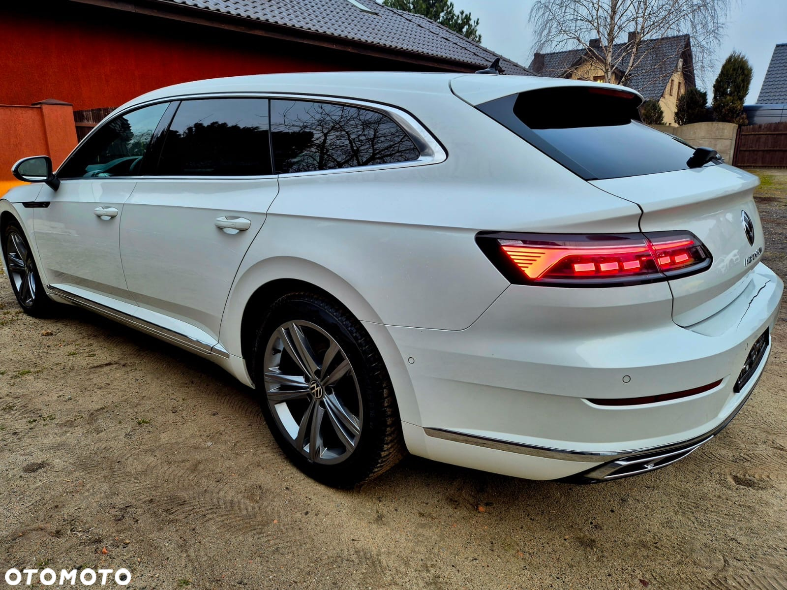 Volkswagen Arteon Shooting Brake 2.0 TDI SCR DSG R-Line - 25