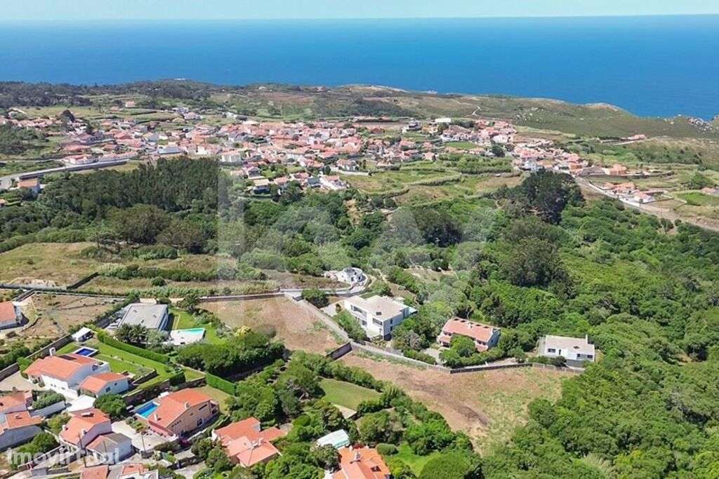 TERRENO COM 4640M² E VISTA MAR - Grande imagem: 3/6