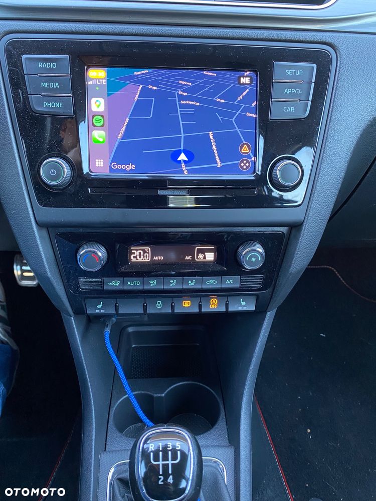 Skoda RAPID 1.0 TSI Style - 27