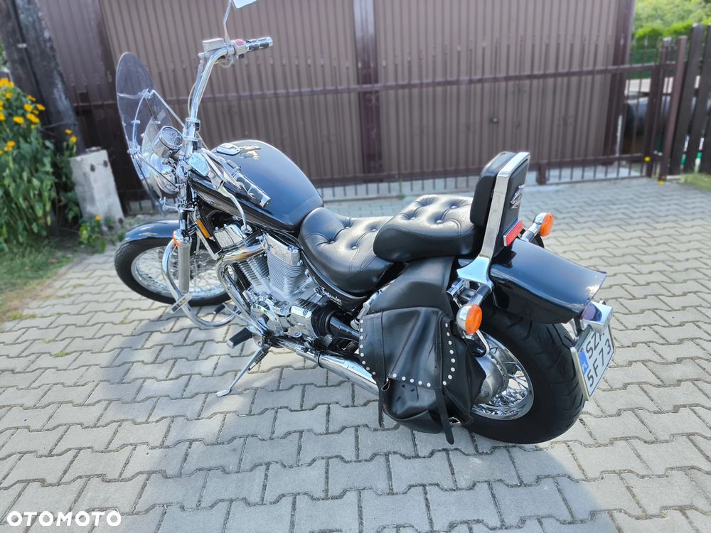Suzuki Intruder - 4