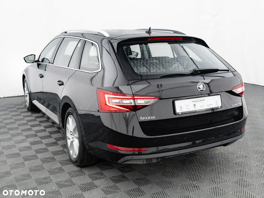 Skoda Superb 2.0 TDI Ambition DSG - 5
