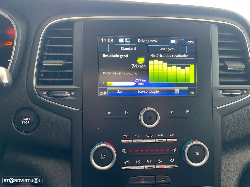 Renault Mégane ENERGY TCe 140 EDC LIMITED - 28