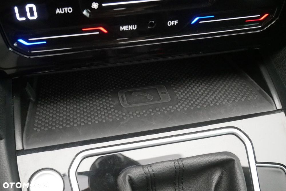 Volkswagen Passat Variant 2.0 TSI Elegance DSG - 28