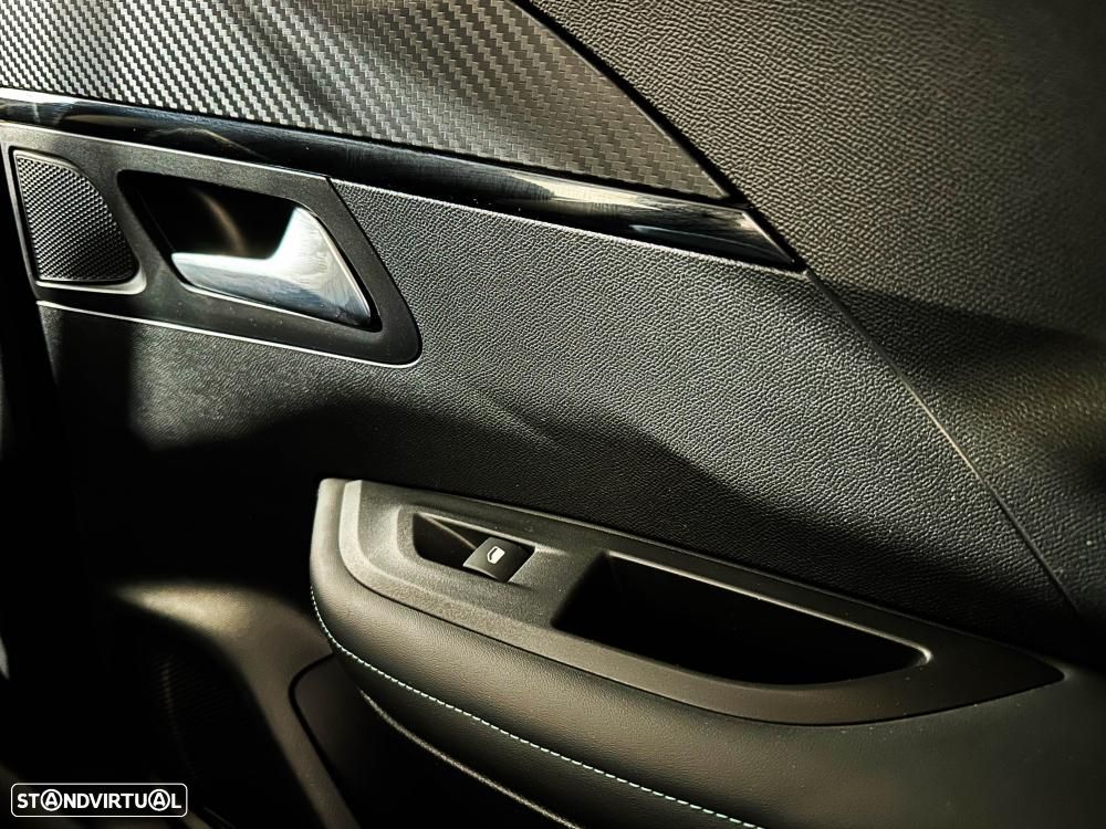 Peugeot e-2008 50 kWh Allure Pack - 26