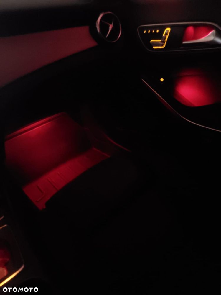 Mercedes-Benz GLA 250 4Matic 7G-DCT AMG Line - 28