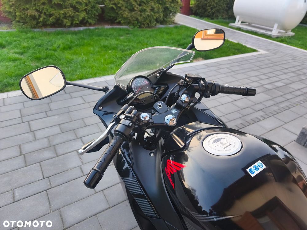 Honda CBR - 18