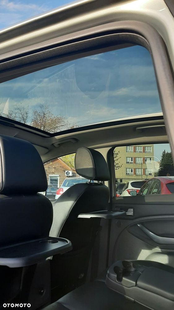 Ford Kuga 2.0 TDCi 2x4 Titanium - 20