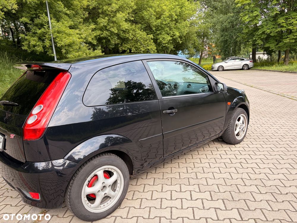 Ford Fiesta 1.4 Ghia - 2