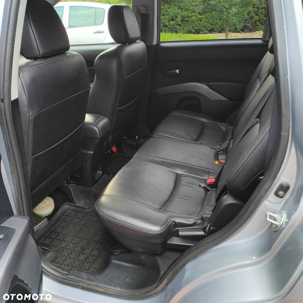 Mitsubishi Outlander 2.2 DID Instyle NAVI - 11
