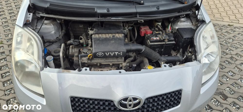 Toyota Yaris 1.3 Sol MM - 10