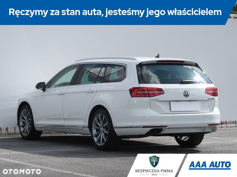 Volkswagen Passat - 5